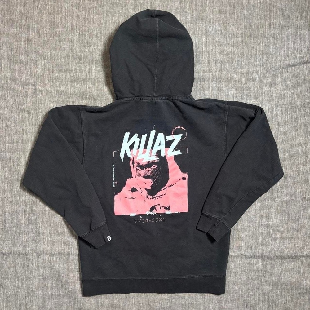 Stompdown black hoodie with pink skull and crossbones design - M - Picture 3 of 7